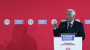 O primeiro-ministro e secretáripo-geral do Partido Socialista, António Costa discursa no encerramento das jornadas Parlamentares do Partido Socialista, 28 março 2023, em Tomar. PAULO CUNHA/LUSA