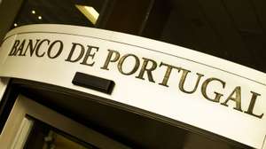 Logotipo da entrada do Banco de Portugal em Lisboa