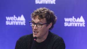 epa12520221 Web Summit CEO and Founder, Paddy Cosgrave, attends a press conference at Web Summit Lisbon 2025 in Lisbon, Portugal, 12 November 2025. Web Summit 2025, considered the world’s largest technology conference, runs from 10 to 13 November.  EPA/ANTONIO PEDRO SANTOS