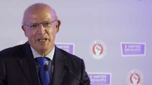 O presidente da Assembleia da República, Augusto Santos Silva, intervém durante o jantar do grupo parlamentar do Partido Socialista (PS), Batalha, 12 de setembro de 2022. O grupo parlamentar do Partido Socialista está em jornadas parlamentares, dedicadas ao tema “Crescimento e Coesão: Um país com oportunidades para todos”. PAULO CUNHA/LUSA