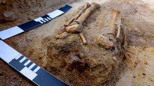 During this year's research, scientists came across an unusual burial. The remains of the child were placed face down, and the part of the skeleton that survived was accompanied by a triangular padlock, like that of a "vampire"