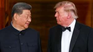 epaselect epa13261227 Chinese President Xi Jinping (L) and US President Donald Trump pose on the North Portico ahead of their state dinner at the White House in Washington, DC, USA, 24 September 2026. President Xi’s three-day state visit is his first to DC in 11 years.  EPA/JIM LO SCALZO