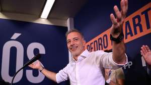 The candidate of the coalition PSD/IL/CDS-PP for Porto City Council, Pedro Duarte, delivers his wining speech on the election night of the local elections 2025 at PS campaign headquarters in Faro, Portugal, 13 October 2025. More than 9.3 million electors can vote in the local elections in Portugal on 12 October 2025. FERNANDO VELUDO/LUSA
