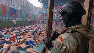 epa11065100 A handout photo made available by the Armed Forces of Ecuador shows Marine Infantry soldiers as they carry out an operation after a riot at the Litoral Regional Prison in Guayaquil, Ecuador, 08 January 2023. The President of Ecuador, Daniel Noboa, decreed this 08 January a state of exception, the first since he began his mandate on 23 November 2023, after a series of riots in at least six prisons in the country, which involved the capture of prison guards and the burning of mattresses. The prison incidents this 08 January coincided with the search for Jose Adolfo Macias, alias 'Fito', leader of a gang known as 'Los Choneros', considered one of the most dangerous in the country, with alleged links to Mexican cartels and who apparently escaped from a prison in the province of Guayas.  EPA/Armed Forces of Ecuador HANDOUT EDITORIAL USE ONLY/ SPECIAL NOTICE - THIS IMAGE IS TO BE USED SOLELY TO ILLUSTRATE NEWS REPORTING OR COMMENTARY ON THE FACTS OR EVENTS DEPICTED IN THIS IMAGE WITH THE ORIGINAL TEXT (MANDATORY CREDIT) HANDOUT EDITORIAL USE ONLY/NO SALES HANDOUT EDITORIAL USE ONLY/NO SALES