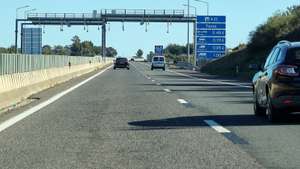 As portagens são hoje abolidas nas vias rápidas e estruturantes do interior e Algarve,(Via do Infante -A22, conhecidas como SCUT, após mais de 13 anos de luta das populações pela reposição do modelo inicial de financiamento destas estradas sem custos para o utilizador, Sagres, 01 de janeiro de 2025. LUÍS FORRA/LUSA.