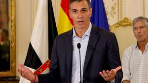 epa13143962 epa13143855 Spanish Prime Minister Pedro Sanchez speaks at a press conference in Ceuta, Spain, 31 July 2026. Sanchez traveled to the autonomous city following the arrival of thousands of migrants from Morocco.  EPA/Reduan Dris  EPA/Reduan Dris