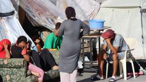 epa13194097 Migrants live in makeshift shelters in a suburb of Ceuta, Spain, 27 August 2026. Protests erupted in the Spanish enclave of Ceuta over the past two days, with residents demanding political resignations and the expulsion of migrants amid an escalating migration crisis.  EPA/REDUAN