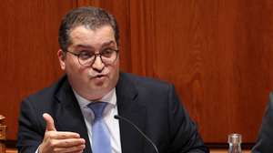 O ministro de Estado e das Finanças, Joaquim Miranda Sarmento, durante a sua audição no âmbito da apreciação, na generalidade, da Proposta de Lei n.º 26/XVI/1.ª (GOV) – Aprova o Orçamento do Estado para 2025, na Assembleia da República, em Lisboa, 28 de outubro de 2024.  ANDRÉ KOSTERS/LUSA
