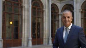 O presidente da direção da Associação de Turismo do Porto (ATP), Luís Pedro Martins, no final da tomada de posse da nova direção da ATP que se realizou no Palácio da Bolsa, no Porto em 1 de outubro de 2020.  FERNANDO VELUDO/LUSA