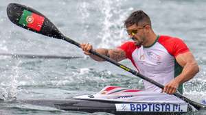 Os canoístas portugueses João Ribeiro (ausente da imagem) e Messias Baptista, após terminarem a prova da final de K2 500 metros em sexto, nos Jogos Olímpicos de Paris, em Paris, França, 09 de agosto de 2024. HUGO DELGADO/LUSA