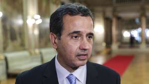 O presidente do Conselho Permanente do Conselho das Comunidades Portuguesas, Flávio Martins, fala durante uma entrevista à agência Lusa, na Assembleia da República, em Lisboa, 14 de outubro de 2021 (ACOMPANHA TEXTO DA LUSA DO DIA 16 DE OUTUBRO DE 2021). MIGUEL A. LOPES/LUSA