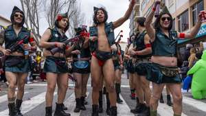Desfile de Carnaval dedicado aos 50 anos do 25 de Abril, em Torres Vedras, 02 de março de 2025. JOSÉ SENA GOULÃO/LUSA