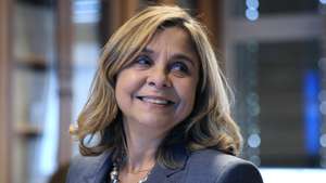 Ana Paula Martins ministra da Saúde durante a visita ao hospital de Santo António, no Porto, 03 de maio de 2024. ESTELA SILVA/LUSA