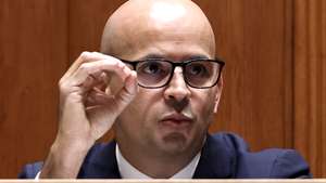 O ministro das Finanças, João Leão, durante a sua audição na Comissão de Orçamento e Finanças, no âmbito da apreciação, na generalidade, da Proposta de Lei n.º 116/XIV/3.ª (GOV) - Aprova o Orçamento do Estado para 2022, na Assembleia da República, em Lisboa, 22 de outubro de 2021. ANTÓNIO COTRIM/LUSA