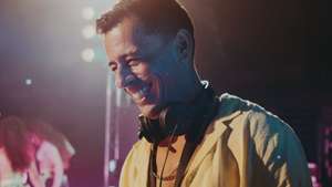 André Henriques, DJ e apresentador do programa Baile na Cidade, da RFM