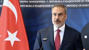 epa11586473 Turkish Foreign Minister Hakan Fidan, accompanied by his North Macedonian counterpart, attends their joint press conference in Skopje, Republic of North Macedonia, 05 September 2024. The Turkish foreign minister arrived on a two-day official visit to North Macedonia.  EPA/GEORGI LICOVSKI