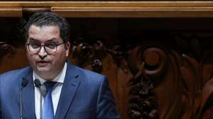 Sessão plenária na Assembleia da República, com a presença do Governo para o debate do estado da Nação. O lider parlamentar do Partido Social Democrata (PSD), Joaquim Miranda Sarmento Lisboa, 20 de Julho de 2022. FILIPE AMORIM/OBSERVADOR
