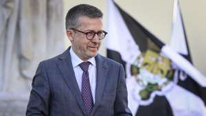Moedas reclama elogio da esquerda para reabertura da Rua da Prata