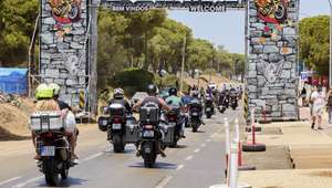 Motards à chegada para participarem na 42ª Concentração Motard de Faro 2024, 19 de Julho de 2024. LUIS BRANCA/LUSA