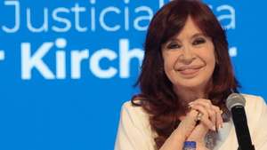 epa10595526 The Vice President of Argentina, Cristina Fernandez, leads a &#039;master class&#039; under the title &#039;Circular Argentina. The IMF and its historic recipe for inflation and recession&#039; at the reopened Teatro Argentino in La Plata, Argentina, 27 April 2023.  EPA/Juan Ignacio Roncoroni