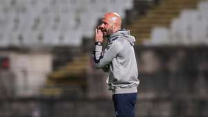 Franclim Carvalho treinador do Belenenses SAD durante o jogo da Primeira Liga de Futebol com o Paços de Ferreira disputado no Estádio Nacional do Jamor, Lisboa, 25 de fevereiro de 2022.  MIGUEL A. LOPES/LUSA