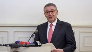 O Presidente da República, António José Seguro, discursa durante a receção nos Paços do Concelho de Vila Nova de Cerveira, 23 de agosto de 2026. MANUEL FERNANDO ARAÚJO/ LUSA