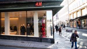 epa11625813 Exterior view on a newly opened H&amp;M store at Gotgatan, in Stockholm, Sweden, 26 September 2024.  EPA/Jakob Akersten Broden  SWEDEN OUT