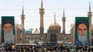 epa06014086 (FILE) - Thousands of Iranians loyal to the Iranian estabslihment attend a ceremony in the Khomeini mausoleum in south Teheran, Iran, 04 June 2005 (reissued 07 June 2017). A shooting and a suicide bombing inside Khomeini's mausoleum left at least four injured and one dead, according to local media. At least one person was reportedly injured after at least one gunmen opened fire inside the parliament, local media reported. It is unclear whether both incidents are still ongoing. One of the gunmen was said to have been apprehended.  EPA/ABEDIN TAHERKENAREH