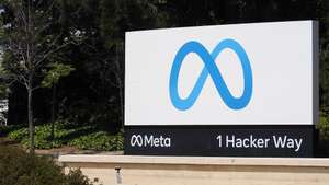 epa12050414 Meta Platforms, Inc., the parent company of major social media and messaging services including Facebook, Instagram, Threads, and WhatsApp, displays its signage at its headquarters in Menlo Park, California, USA, 23 April 2025. The European Commission fined Meta 200 million euros, saying it violated the Digital Markets Act (DMA).  EPA/JOHN G. MABANGLO