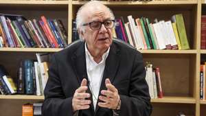 O professor catedrático e sociólogo Boaventura de Sousa Santos lamentou hoje o “golpe de Estado” que aconteceu no Centro de Estudos Sociais de Coimbra, no âmbito de um processo em que foi acusado de assédio a investigadores da instituição, Coimbra, 11 de julho de 2024. Em entrevista à Agência Lusa quase 15 meses depois do assunto ter sido tornado público, Boaventura de Sousa Santos disse ter sido transformado num bode expiatório e, de alguma maneira, como a origem do mal de uma “instituição de excelência, de uma instituição inclusiva”. (ACOMPANHA TEXTO DE 12 DE JULHO DE 2024). PAULO NOVAIS/LUSA