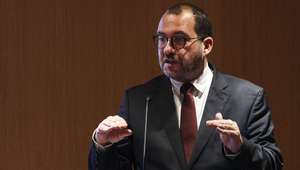 O Ministro da Educação, João Costa, na apresentação do relatório PISA 2022 em Lisboa 5 de dezembro de 2023. O PISA Programme for International Student Assessment, testa os conhecimentos e competências dos alunos de 15 anos a matemática, leitura e ciências. TIAGO PETINGA/LUSA