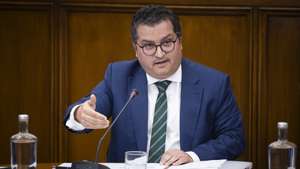 O ministro de Estado e das Finanças, Joaquim Miranda Sarmento, durante a sua audição na Comissão de Orçamento, Finanças e Administração Pública, na Assembleia da República, em Lisboa, 13 de maio de 2026.  JOSÉ SENA GOULÃO/LUSA