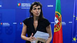 A secretária de Estado Adjunta e da Saúde, Jamila Madeira, no final da conferência de imprensa diária de atualização de informação da situação epidemiológica em Portugal, relativa à infeção pelo novo coronavírus (Covid-19), realizada no Ministério da Saúde, em Lisboa, 24 de junho  de 2020.  Portugal regista até ao momento 1.543 mortes associadas à covid-19, e 40.104 infetados, segundo o boletim epidemiológico divulgado pela Direção-Geral da Saúde (DGS). Desde o dia 03 de maio, o país entrou em situação de calamidade, depois de três períodos consecutivos em estado de emergência desde 19 de março. ANTÓNIO COTRIM/POOL/LUSA