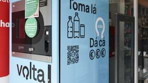 Máquina automática "Volta" de recolha de embalagens de bebidas não reutilizáveis