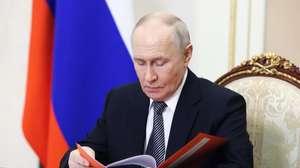 epa12985132 Russian President Vladimir Putin chairs a meeting with members of the Security Council via videoconference in Moscow, Russia, 22 May 2026.  EPA/MIKHAIL METZEL / SPUTNIK / KREMLIN POOL MANDATORY CREDIT