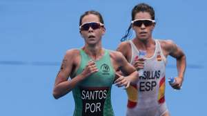 A triatleta Melanie Santos em ação na prova de Triatlo Feminino dos Jogos Olimpicos de Tóquio 2020, no Parque Maritimo de Odaiba em Tóquio, 27 de julho de 2021. TIAGO PETINGA/LUSA