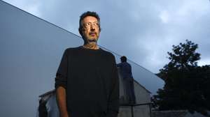 Fotografia de arquivo datada de 22 de novembro de 2012, do artista plástico Julião Sarmento, que morreu hoje, aos 72 anos, em Lisboa, 04 de maio de 2021. ESTELA SILVA/LUSA