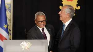 O Presidente da República, Marcelo Rebelo de Sousa (D), acompanhado pelo Presidente da República de Cabo Verde, José Maria Neves, durante uma conferência de imprensa conjunta no Palácio de Belém, Lisboa, 28 de julho de 2022. MANUEL DE ALMEIDA/LUSA