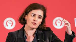 A ministra de Estado e da Presidência, Mariana Vieira da Silva, discursa durante a sessão de abertura das Jornadas Parlamentares do Partido Socialista, Tomar, 27 de março de 2023. PAULO CUNHA/LUSA