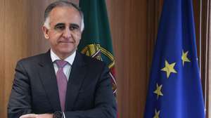 O presidente da Comissão do Mercado de Valores Mobiliários (CMVM), Luís Laginha de Sousa, à chegada para a apresentação dos objetivos definidos para a atuação da CMVM em 2023, na sede em Lisboa, 15 de fevereiro de 2023. TIAGO PETINGA/LUSA