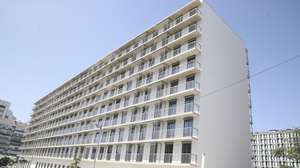 Edifício construído para fornecer habitação em renda acessível durante a cerimónia de entrega de 128 chaves de Habitação em Renda Acessível que contou com a presença do ministro das Infraestruturas e Habitação, Pedro Nuno Santos (ausente da foto),  e do presidente da Câmara Municipal de Lisboa, Carlos Moedas (ausente da foto), Lisboa, 25 de julho de 2022. ANTÓNIO COTRIM/LUSA