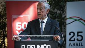 O Presidente da República, Marcelo Rebelo de Sousa discursa durante o almoço comemorativo dos 50 anos de uma reunião do Movimento dos Capitães em Cascais, uma iniciativa tem organização conjunta da Comissão Comemorativa 50 anos 25 de Abril, com a Associação 25 de Abril e a Câmara Municipal de Cascais, 05 de Março de 2024. RODRIGO ANTUNES/LUSA