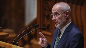 O depudado do PCP, Alfredo Maia, intervém durante o debate paralamentar sobre as portagem nos lanços e sublanços das autoestradas do Interior (ex-SCUT) na Assembleia da República, Lisboa, 2 de maio de 2024. MANUEL DE ALMEIDA/LUSA