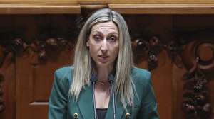 A deputada do Chega, Cristina Rodrigues, intervém na sessão plenária da Assembleia da República, em Lisboa, 12 de junho de 2024. ANTÓNIO COTRIM/LUSA