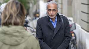 epa11377972 Swiss leading Islamic scholar Tariq Ramadan leaves the Geneva courthouse during his appeal trial for rape and sexual coercion, in Geneva, Switzerland, 29 May 2024. The court had aquitted Tariq Ramadan at first instance, against which the public prosecutor and the plaintiff had appealed.  EPA/MARTIAL TREZZINI