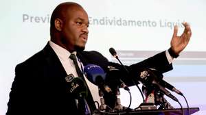O director nacional da Unidade de Gestão da Divida Pública de Angola, Dorivaldo Teixeira, durante a apresentação do Plano Anual de Endividamento de Angola (PAE-2025), em Luanda, Angola, 27 de janeiro de 2025. AMPE ROGÉRIO/LUSA