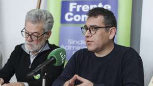 O coordenador da Frente Comum, Sebastião Santana, participa numa conferência de imprensa da Frente Comum para divulgar a exigência de abertura do processo negocial da Proposta Reivindicativa Comum para 2025 (PRC 2025) e de aumentos intercalares dos salários, Lisboa, 30 de fevereiro de 2025.  MIGUEL A. LOPES/LUSA