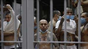 epaselect epa12010566 Inmates inside a cell at the Terrorism Confinement Center (Cecot) in Tecoluca, El Salvador, 04 April 2025. Head of Costa Rica's Justice and Peace Ministry, Gerald Campos Valverde, toured the Cecot, El Salvador's maximum security prison, a symbol of President Nayib Bukele's 'war' against gangs, as part of an official visit to the Central American country.  EPA/RODRIGO SURA