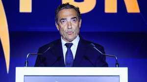 O novo presidente da Liga Portuguesa de Futebol Profissional, Reinaldo Teixeira, discursa durante a sua tomada de posse, na Arena Portugal, no Porto, 16 de abril de 2025. JOSÉ COELHO/LUSA