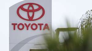 epa11995983 A Toyota sign at a dealership in Los Angeles, California, 28 March 2025. US President Donald Trump said he will impose 25 percent tariffs on imported passenger vehicles and light trucks, as well as on key auto parts including engines, transmissions and powertrain components starting 03 April 2025. Several analysts have estimated that the prices that consumers pay could increase by 4,000 to 15,000 USD per vehicle, depending on how much of the car is imported.  EPA/ALLISON DINNER